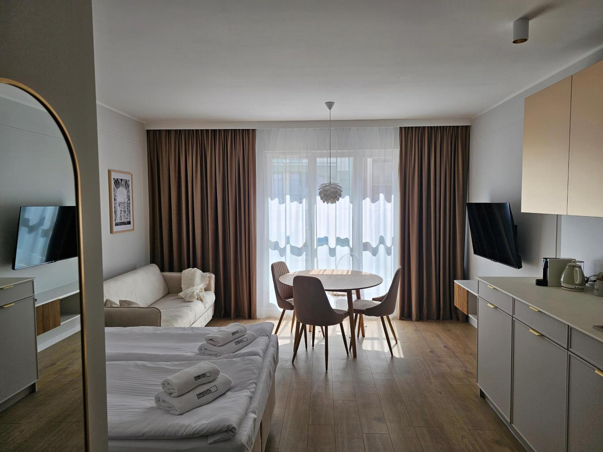 Apartamenty Piekarczyk - エルブロンク エクステリア 写真